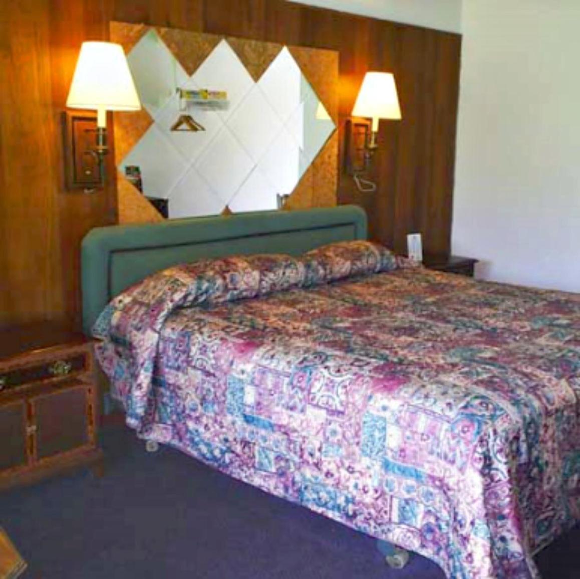 Kings Inn Cleveland photo 2