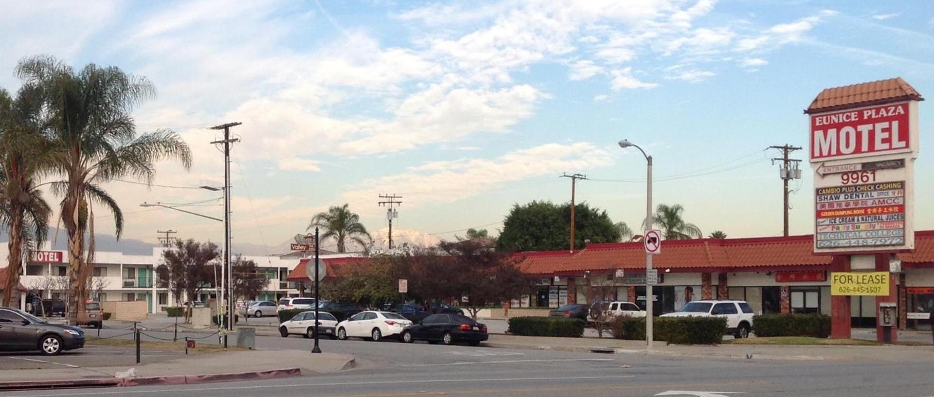 Eunice Plaza Motel photo 35