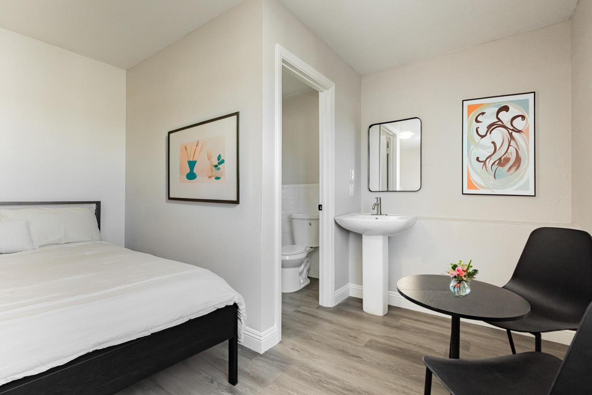 G Hotel photo 8