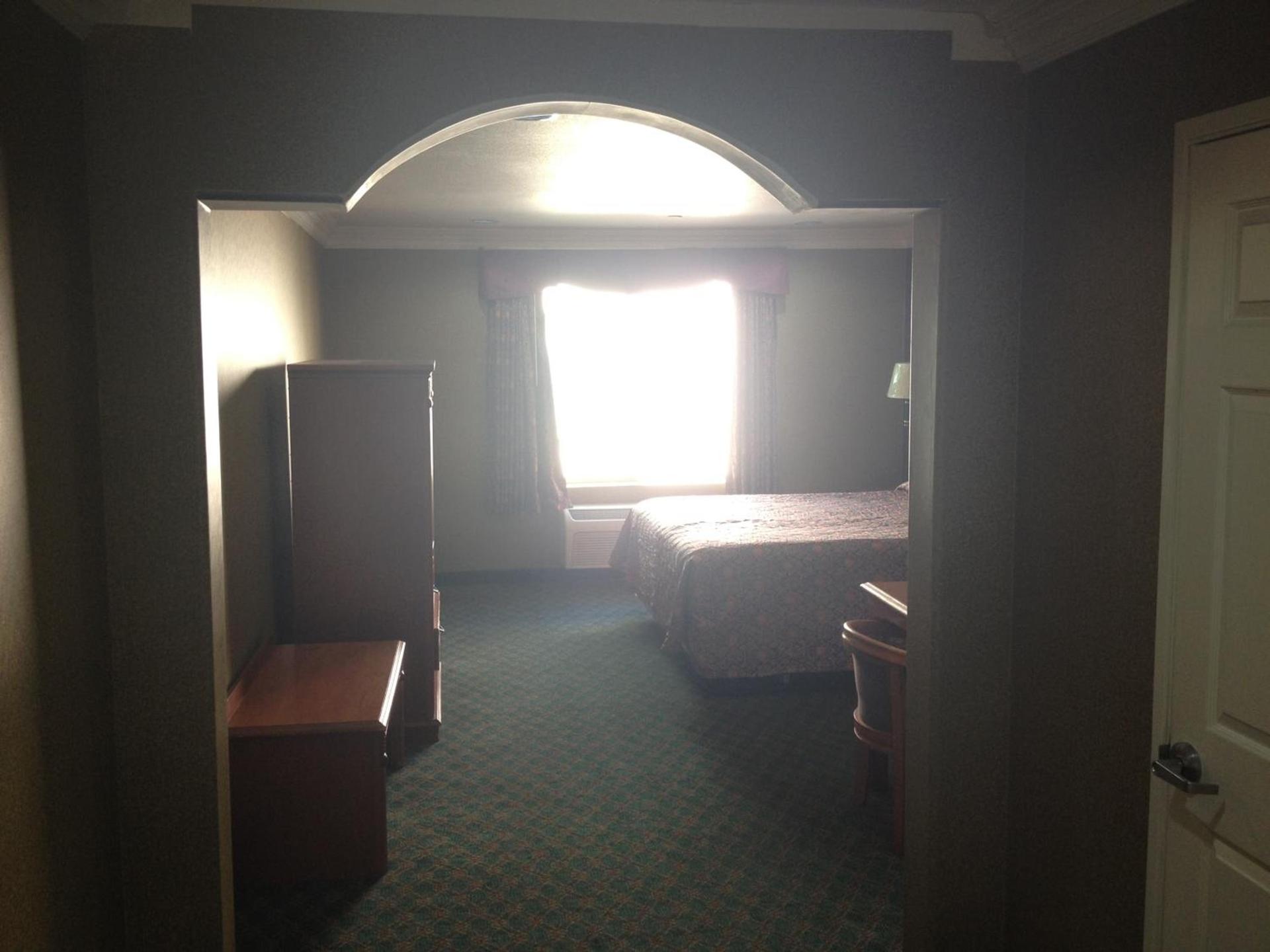 Crystal Inn Suites & Spas photo 10