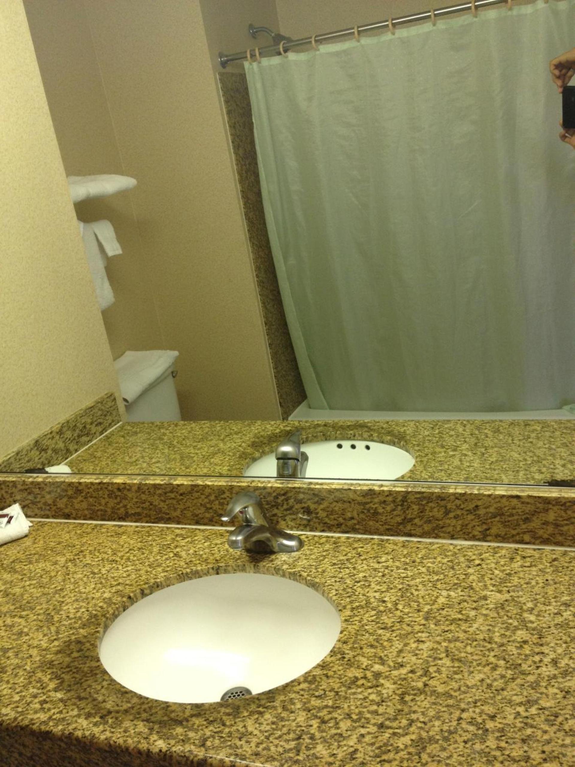 Crystal Inn Suites & Spas photo 33