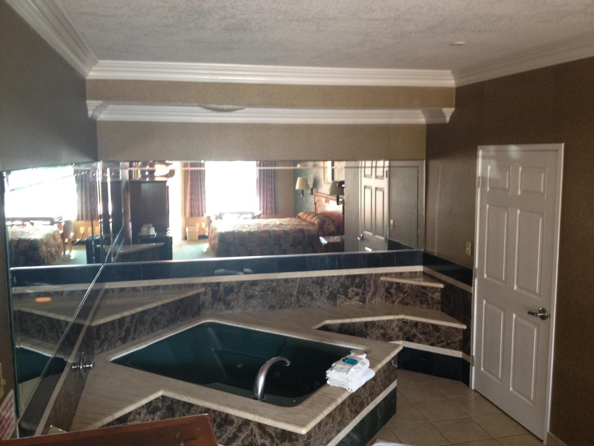 Crystal Inn Suites & Spas photo 12