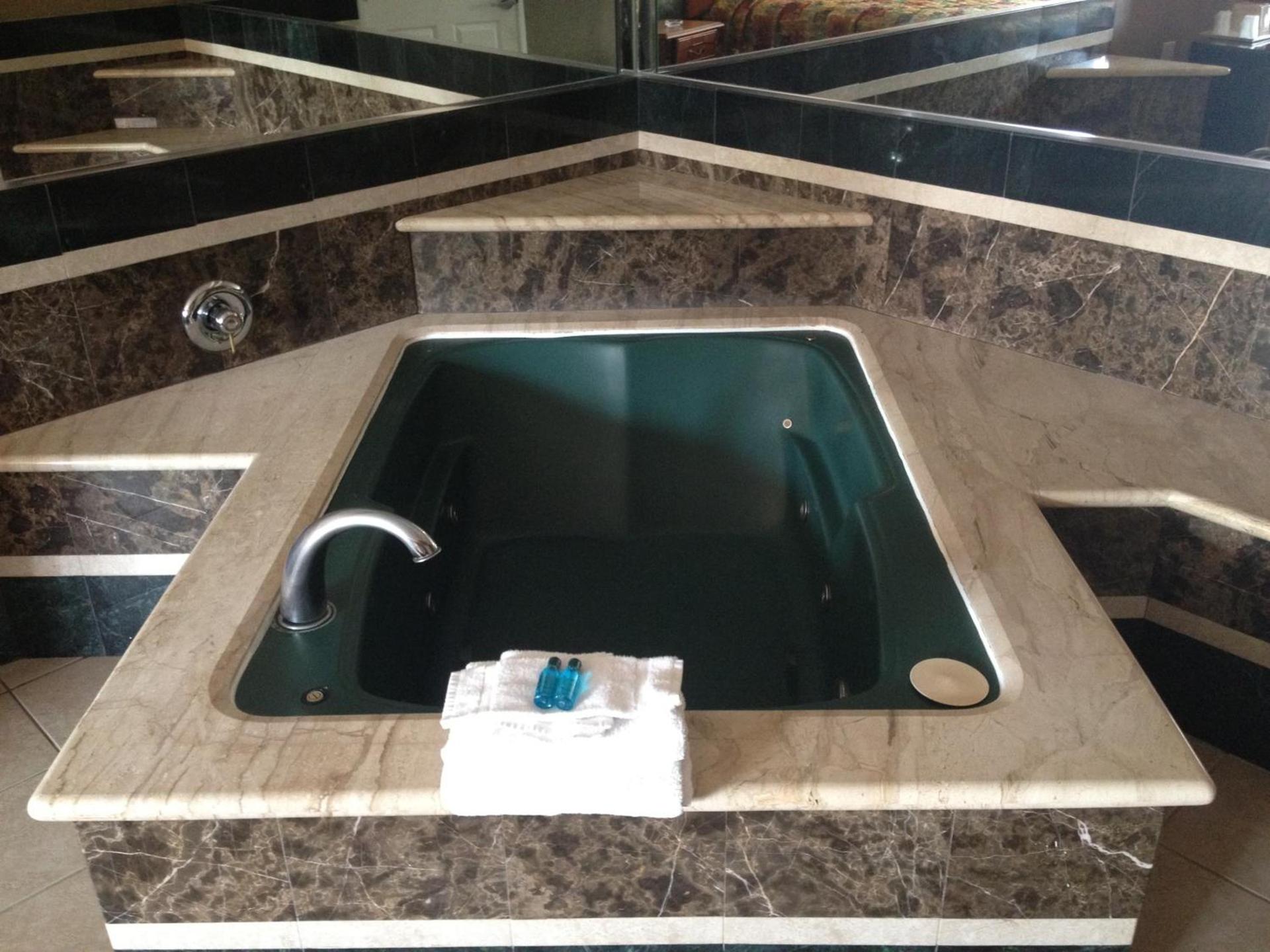 Crystal Inn Suites & Spas photo 13