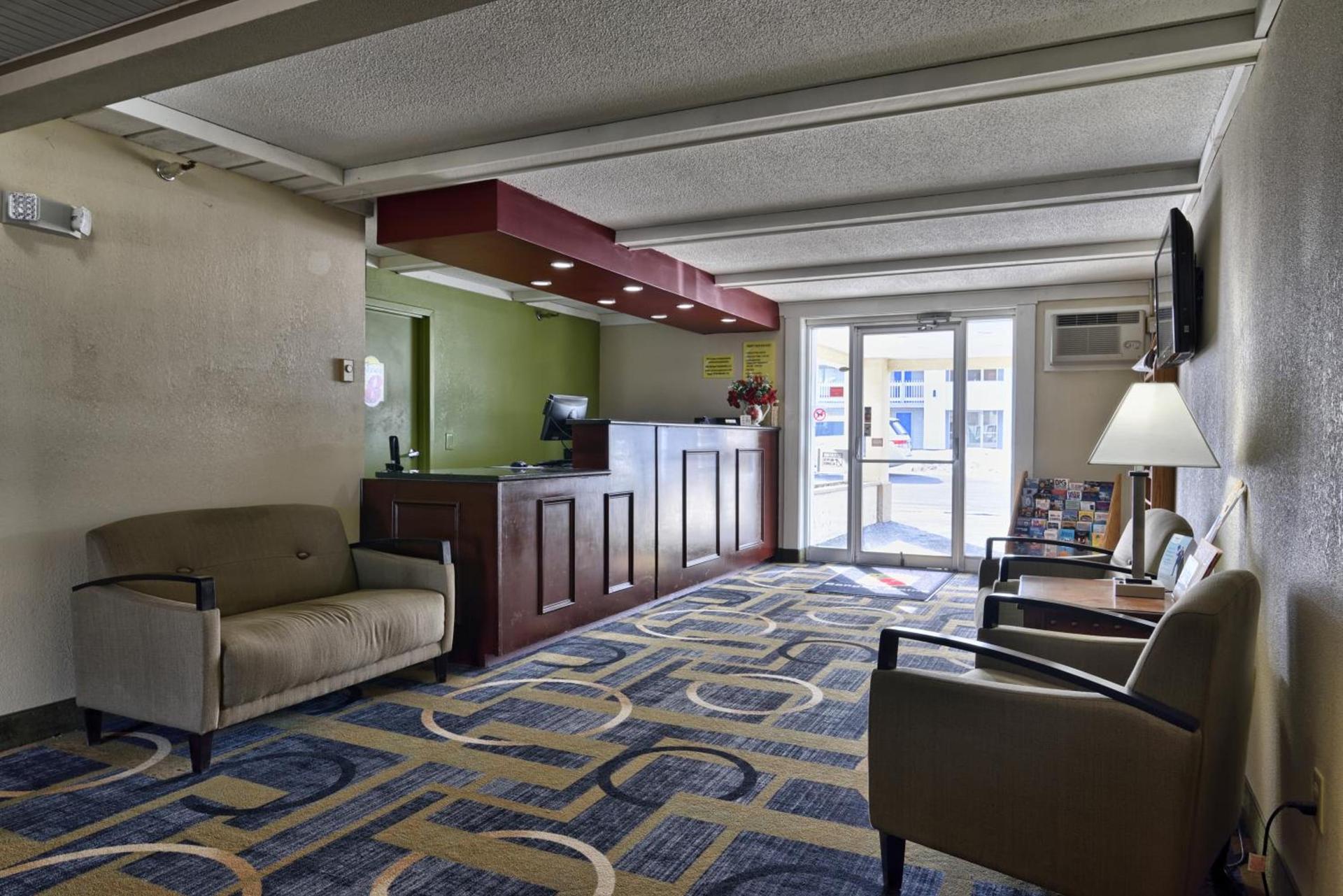 Super 8 by Wyndham Bangor photo 3