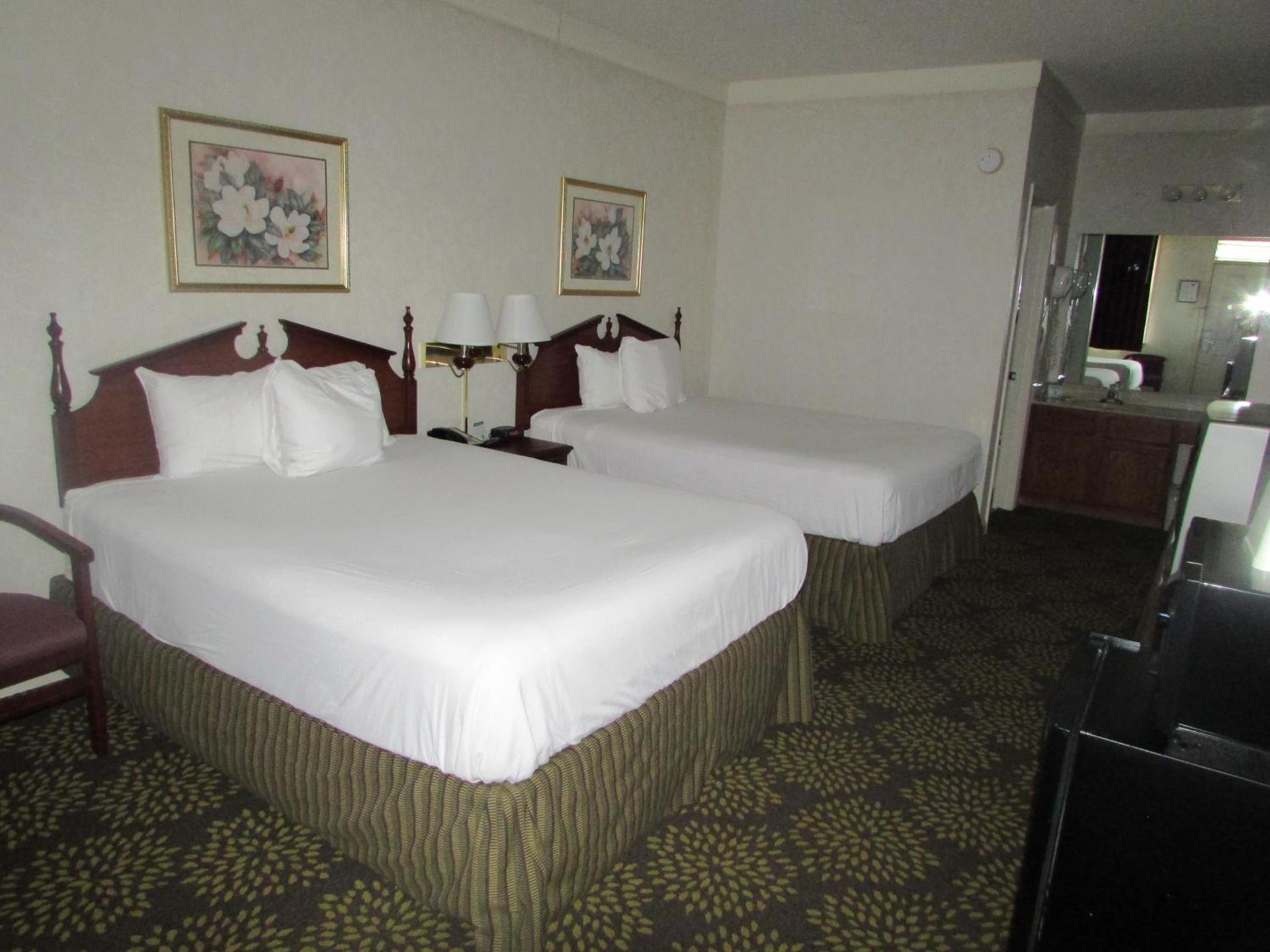 Plantation Oaks Suites & Inn Millington photo 32