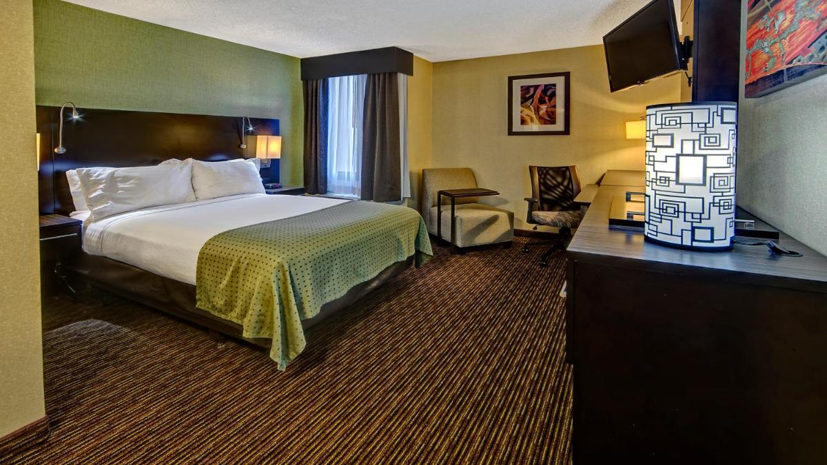 Clarion Hotel & Suites Conference Center Memphis Airport photo 6
