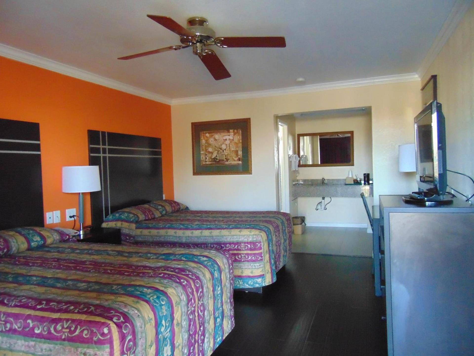 Heart of Texas Motel photo 15