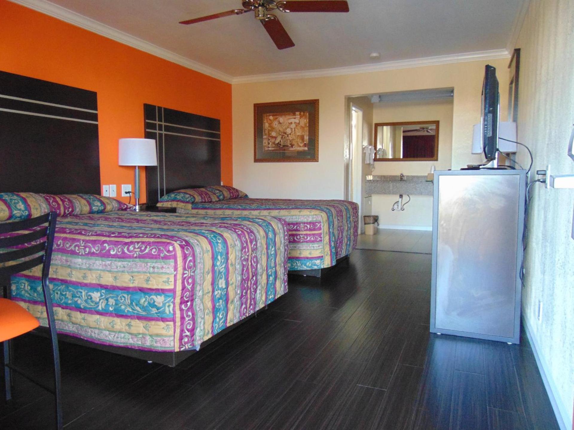 Heart of Texas Motel photo 13