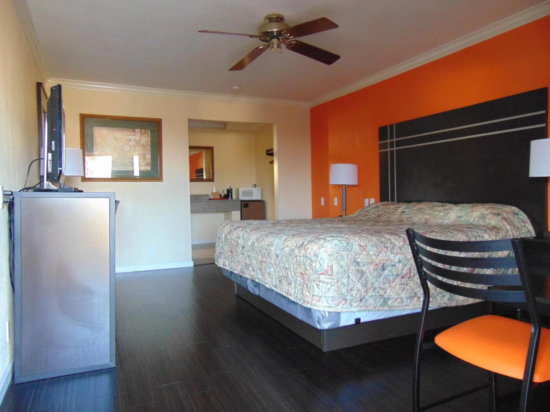 Heart of Texas Motel photo 8