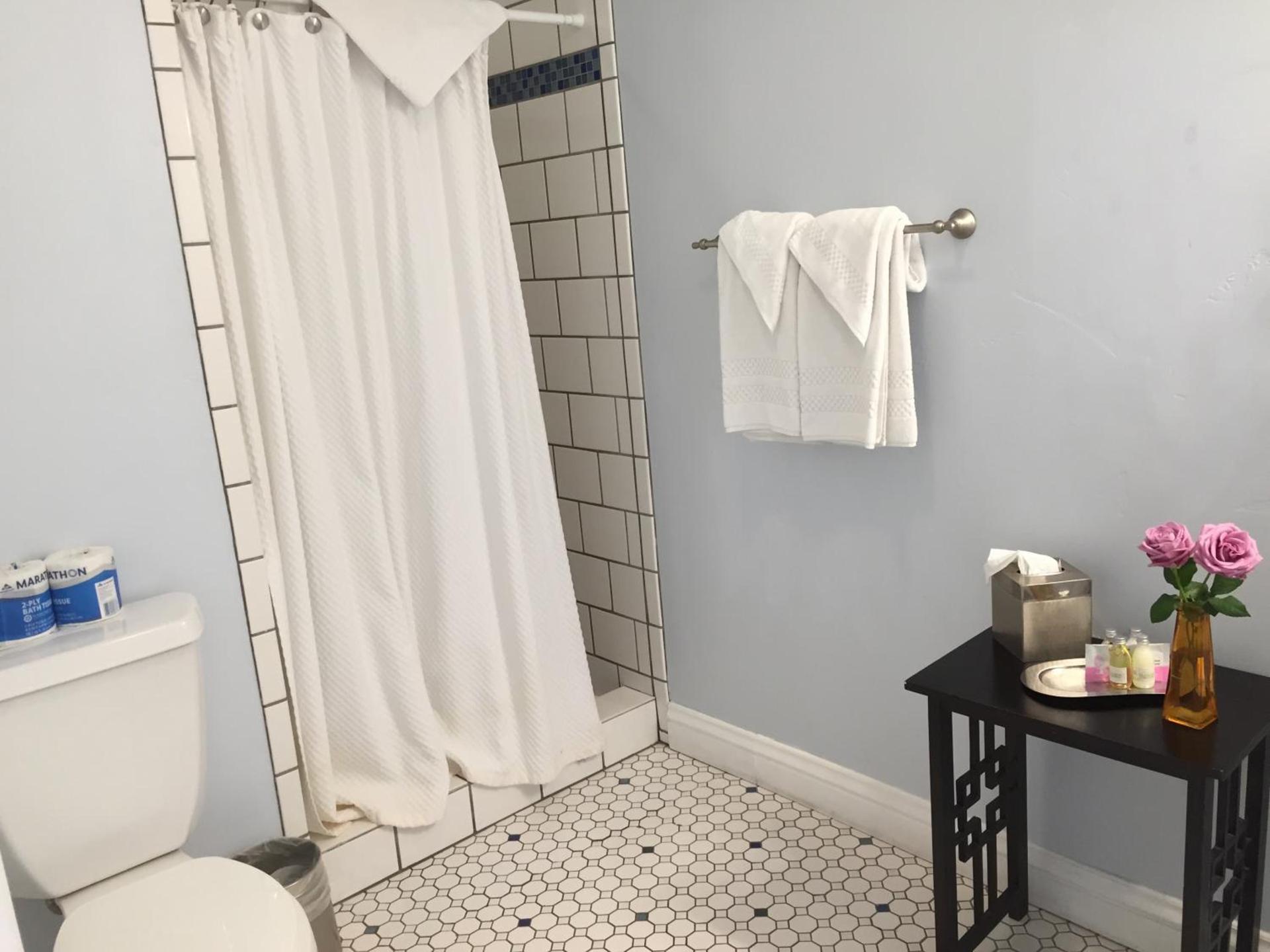 Beach Bungalow Inn and Suites photo 51