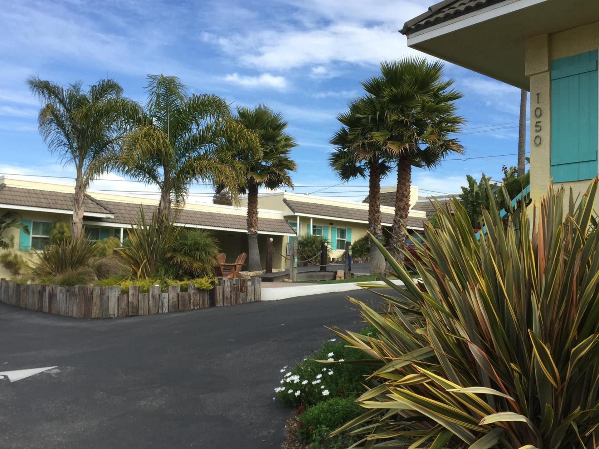 Beach Bungalow Inn and Suites photo 58