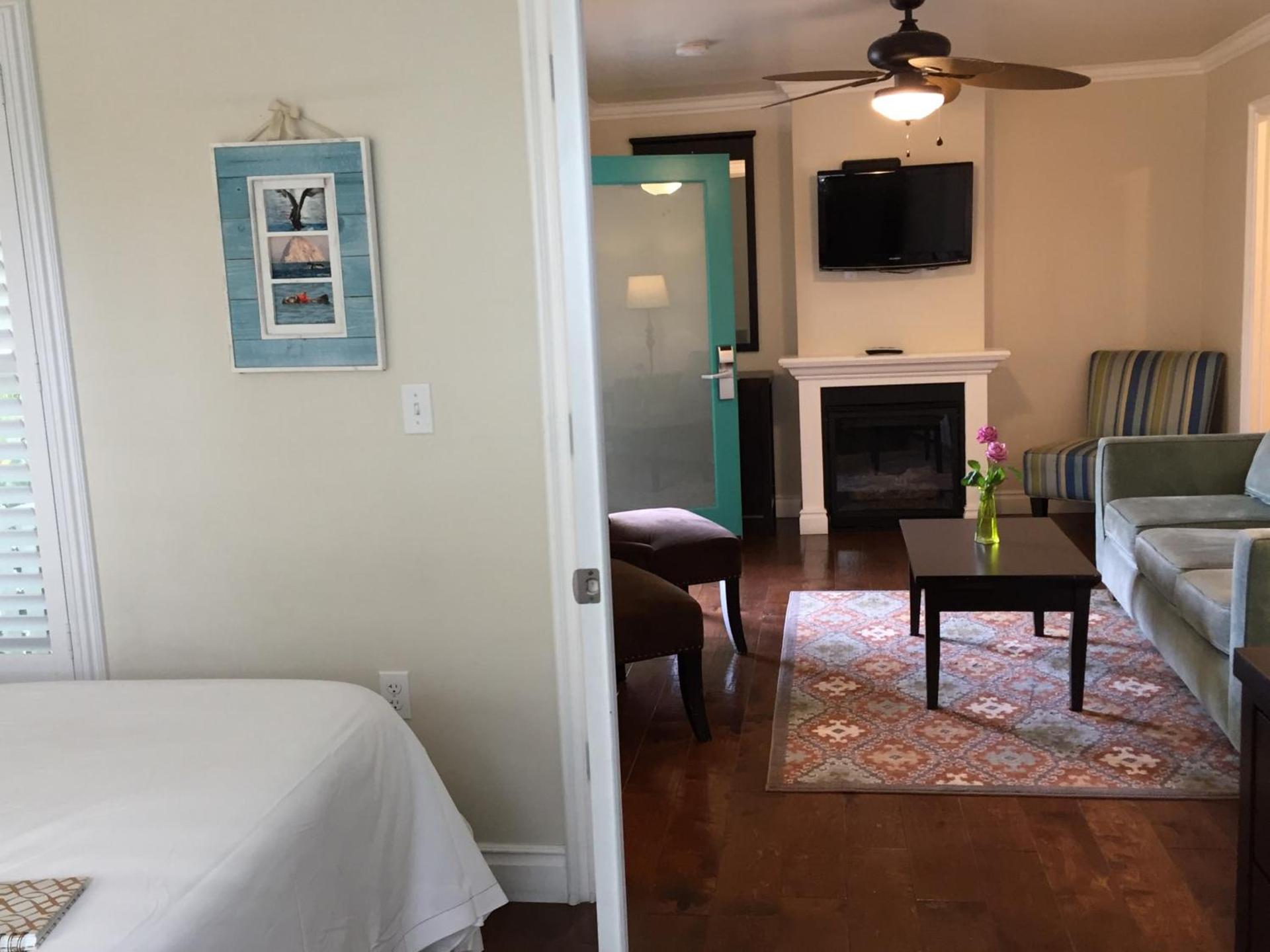 Beach Bungalow Inn and Suites photo 8