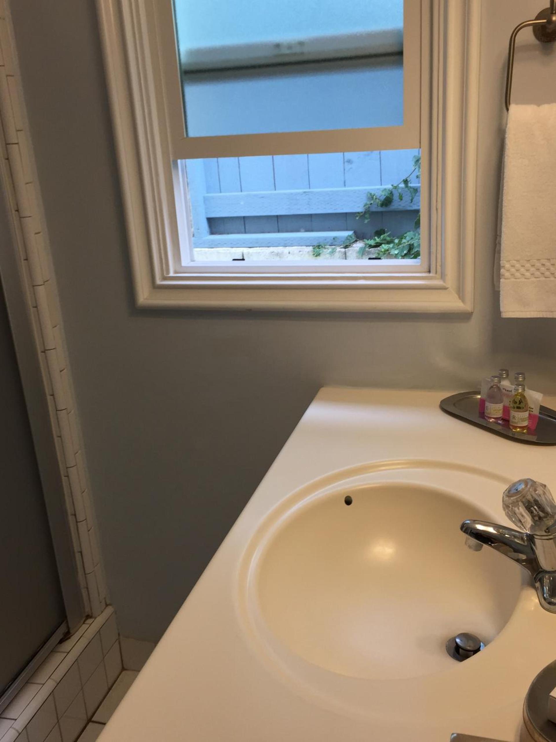 Beach Bungalow Inn and Suites photo 61