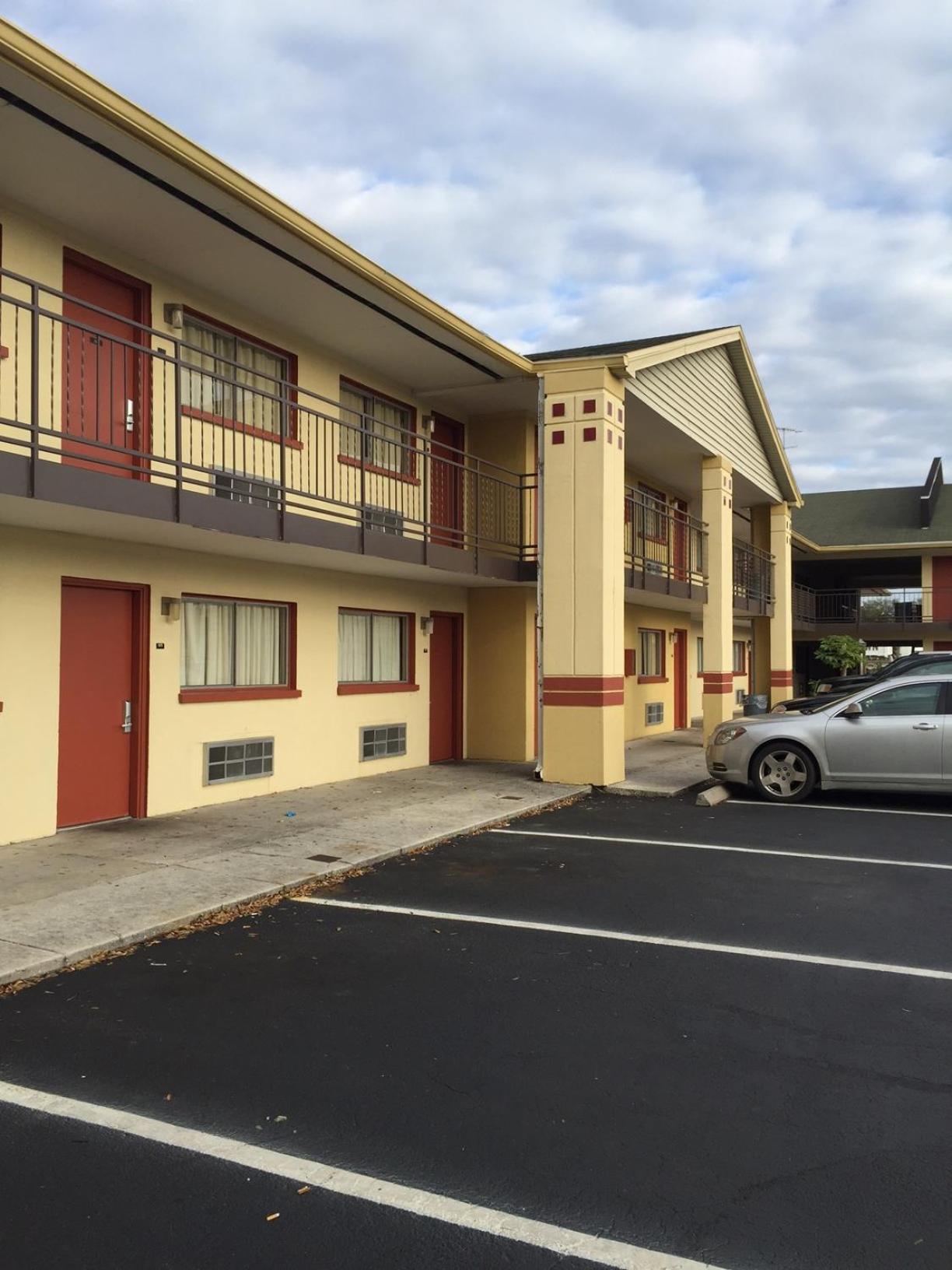 Best Motel Lakeland — hotel in Lakeland