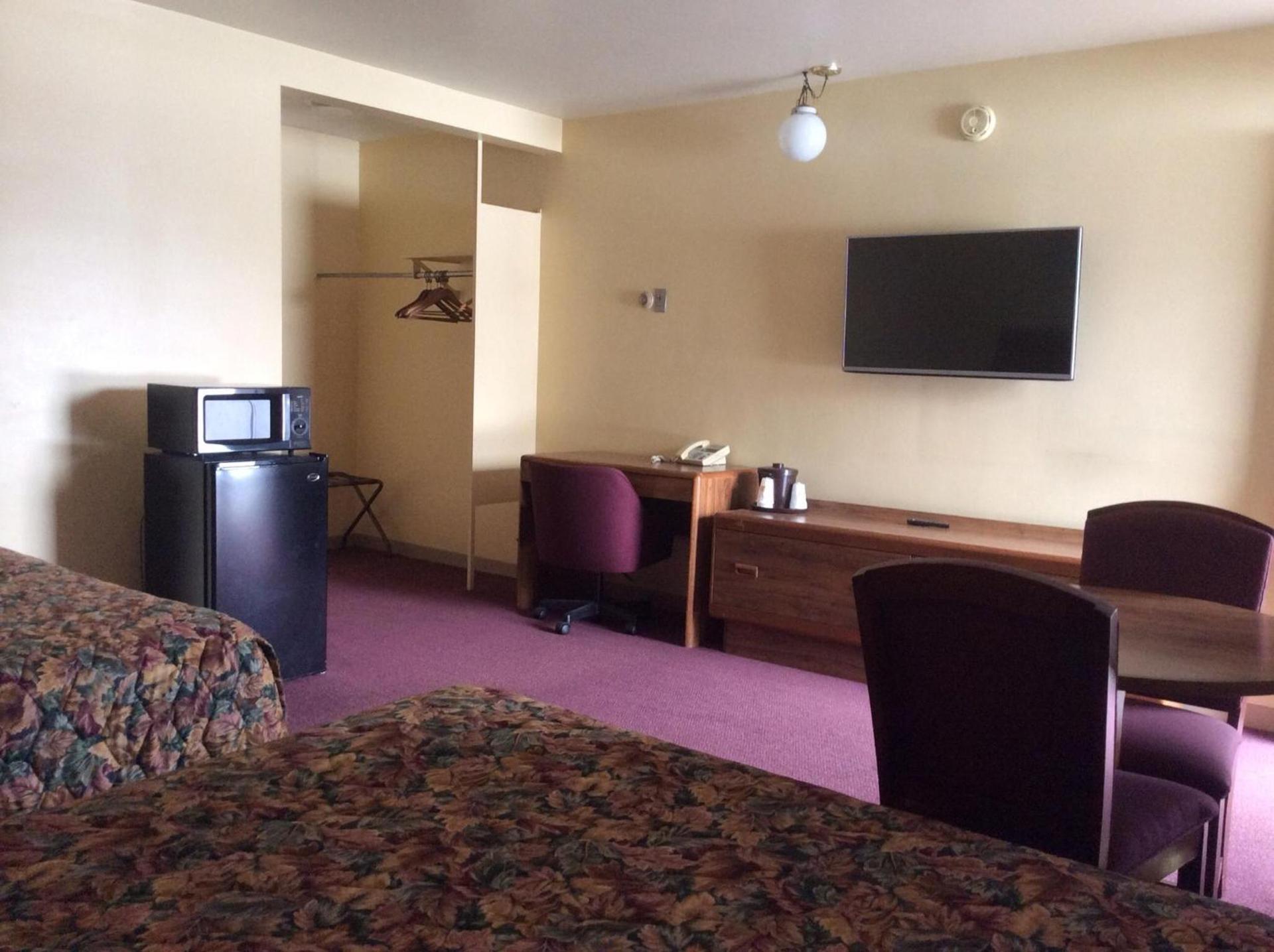 Allenwood Motel photo 23
