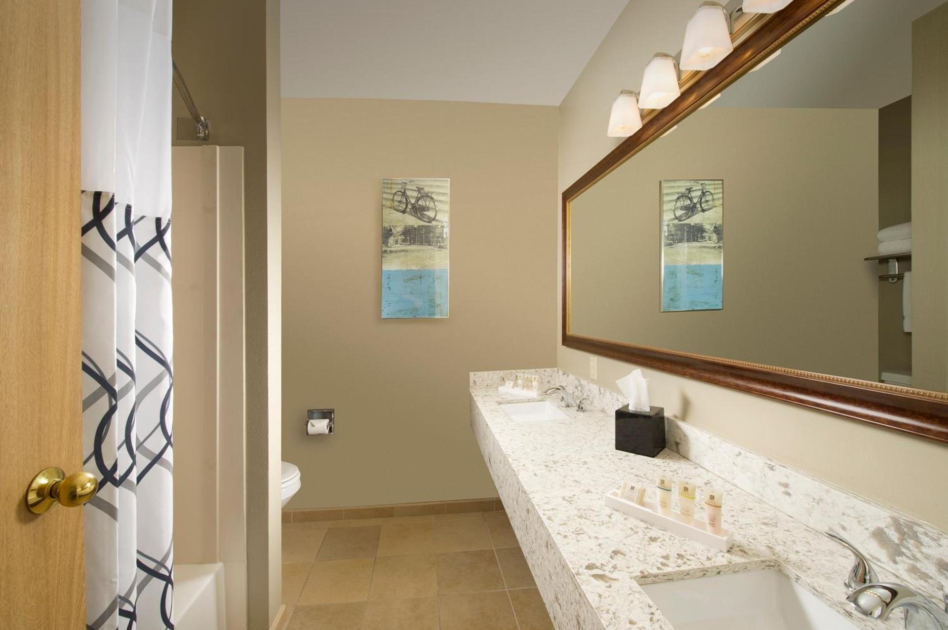 Redmond Inn photo 18