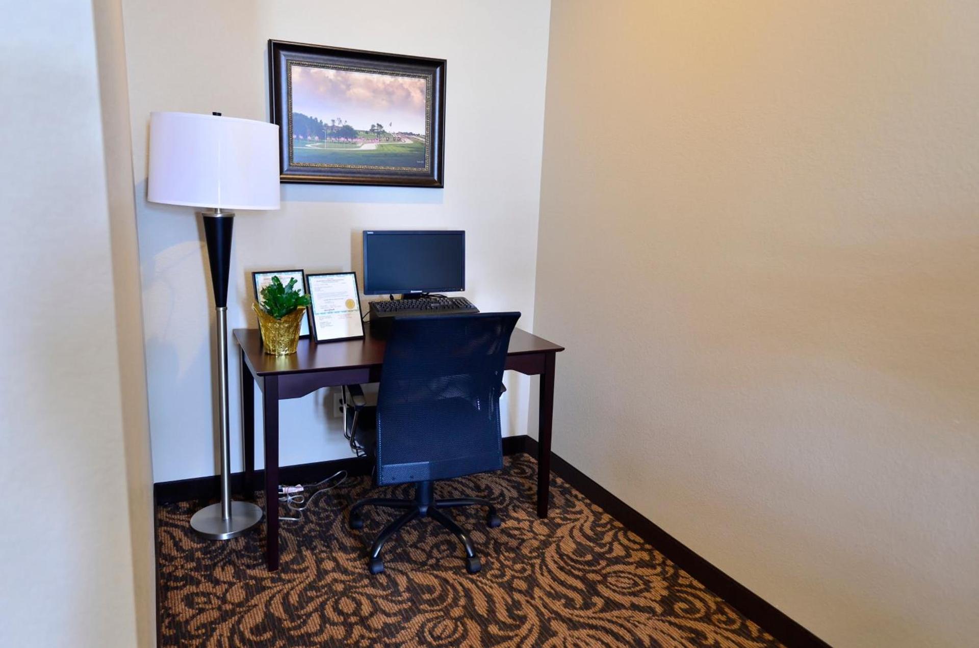 Cobblestone Inn & Suites - Holstein photo 43