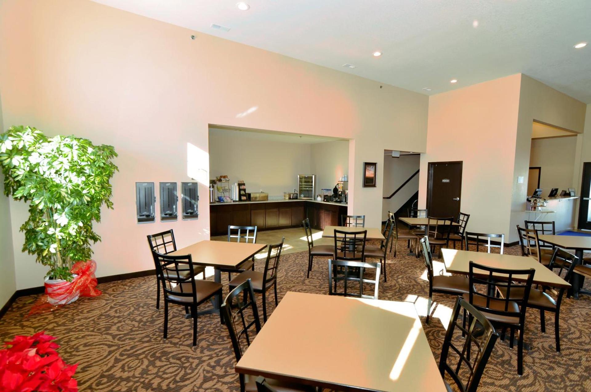 Cobblestone Inn & Suites - Holstein photo 51