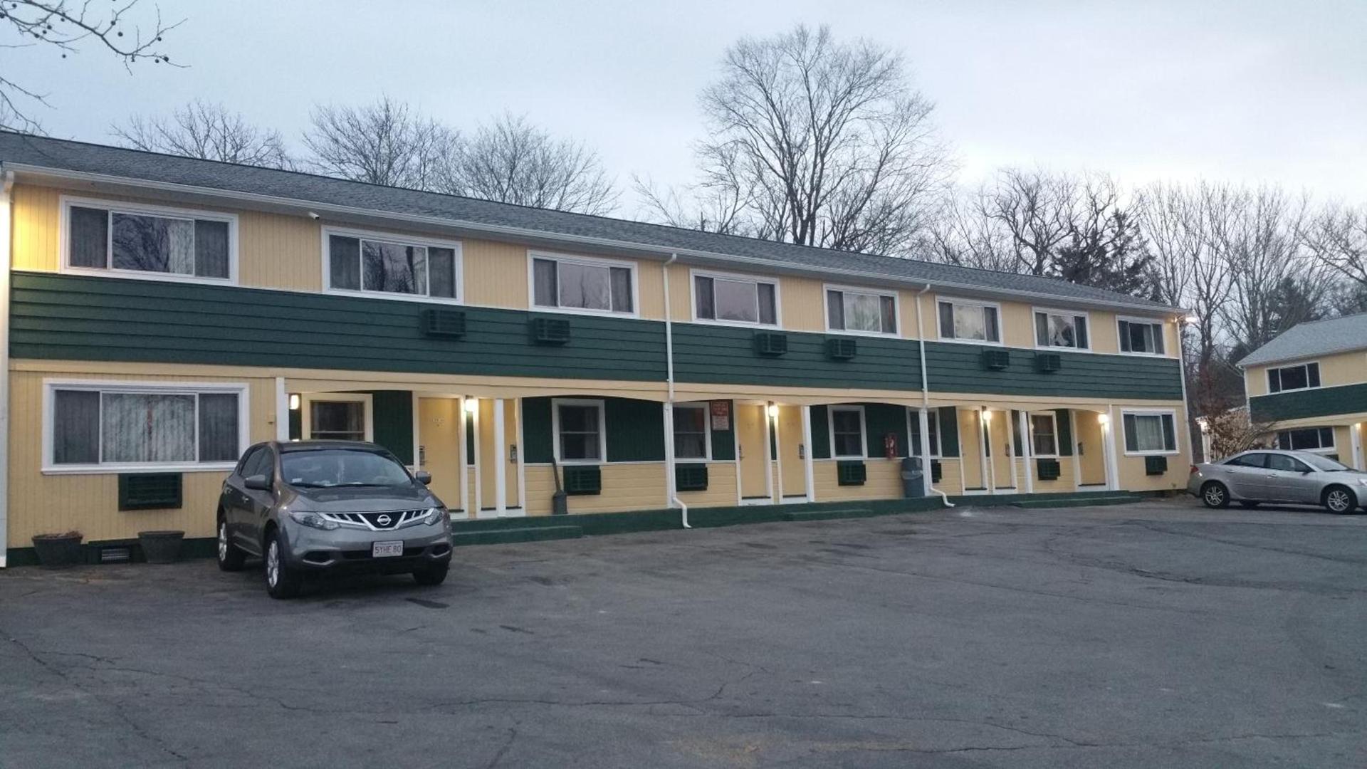 Dartmouth Motor Inn photo 8