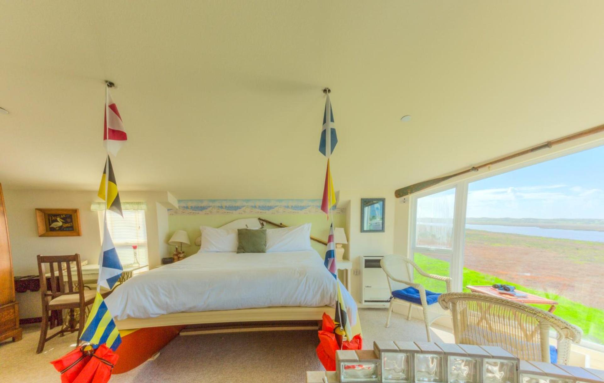 Captain's Inn at Moss Landing photo 67