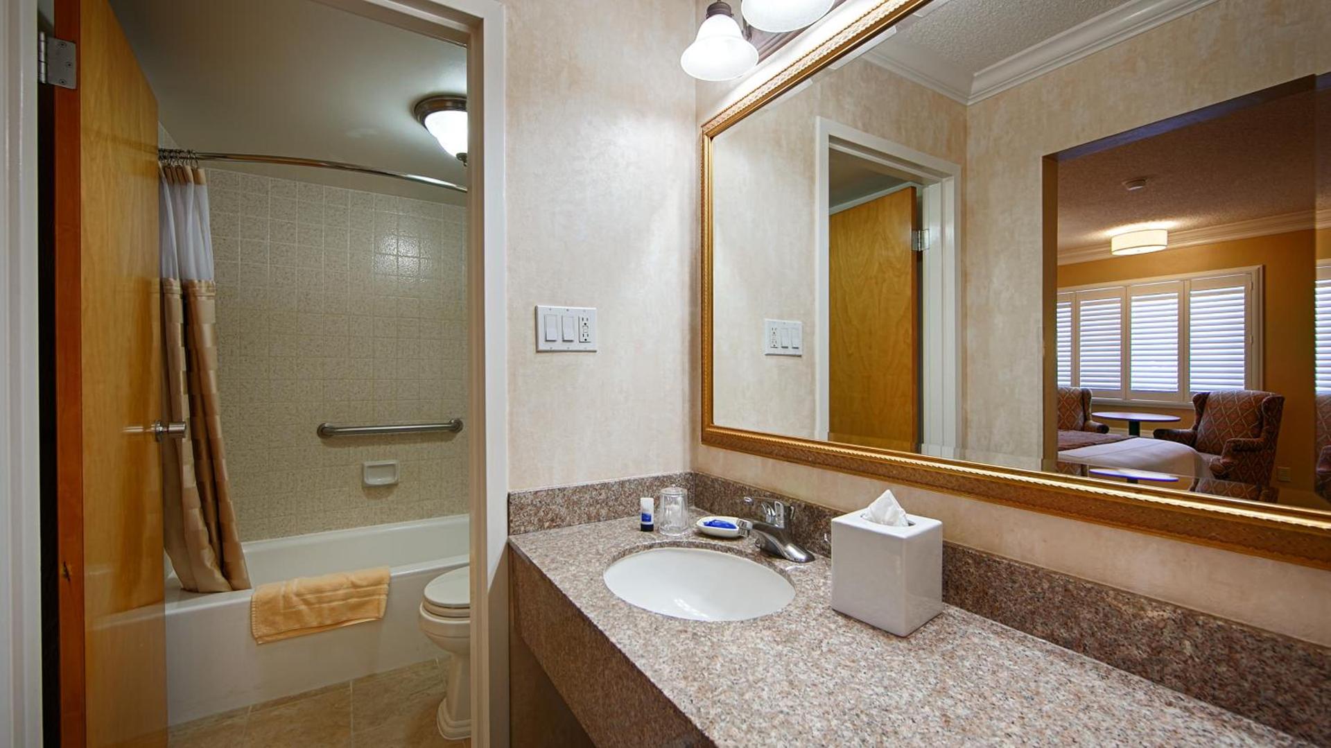 SFO El Rancho Inn SureStay Collection by Best Western photo 17