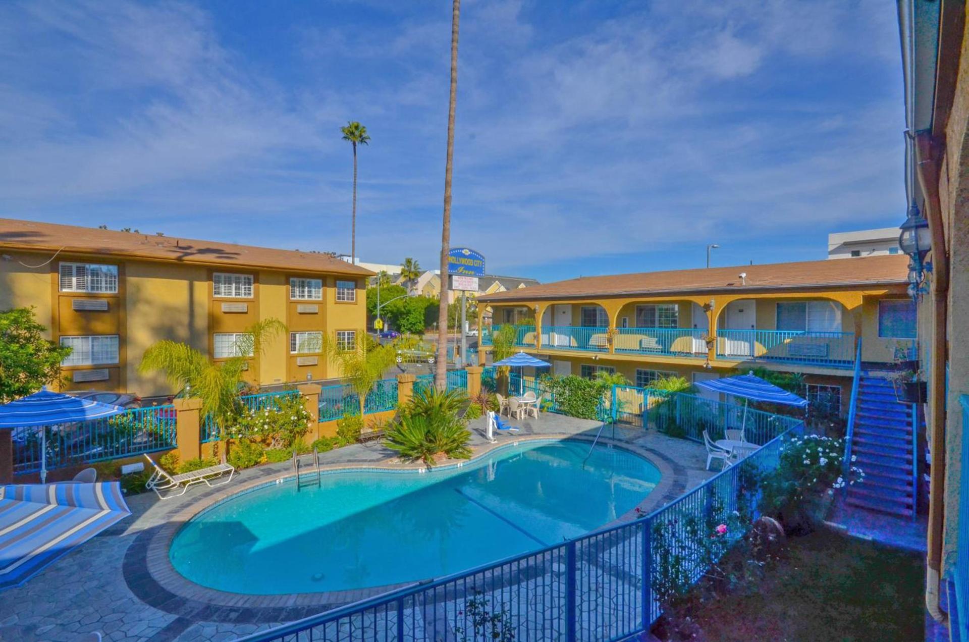 Hollywood City Inn photo 49