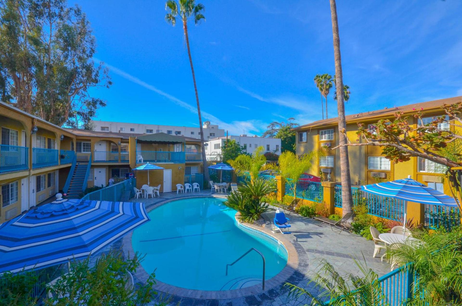 Hollywood City Inn photo 50