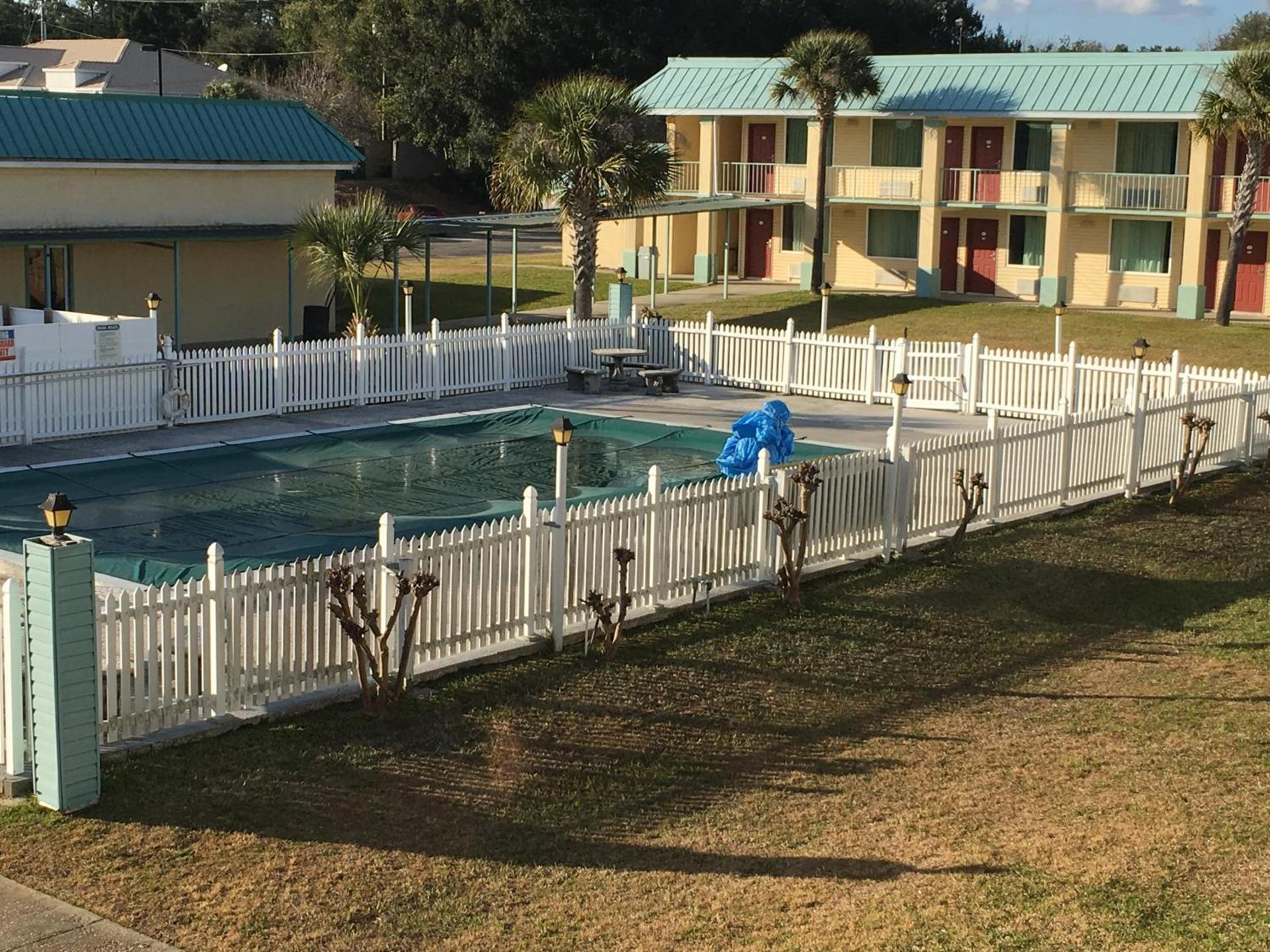 Garden Inn & Suites photo 8