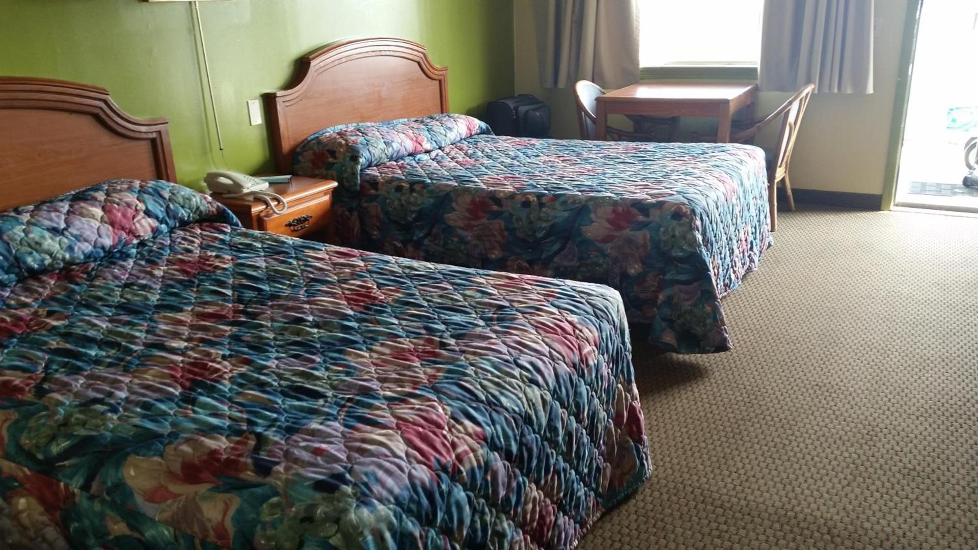 Parkview Motel photo 22