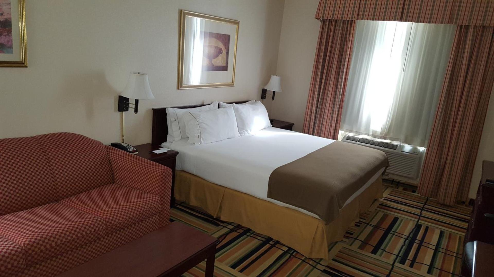 Country Inn & Suites by Radisson, Fort Worth West l-30 NAS JRB photo 29