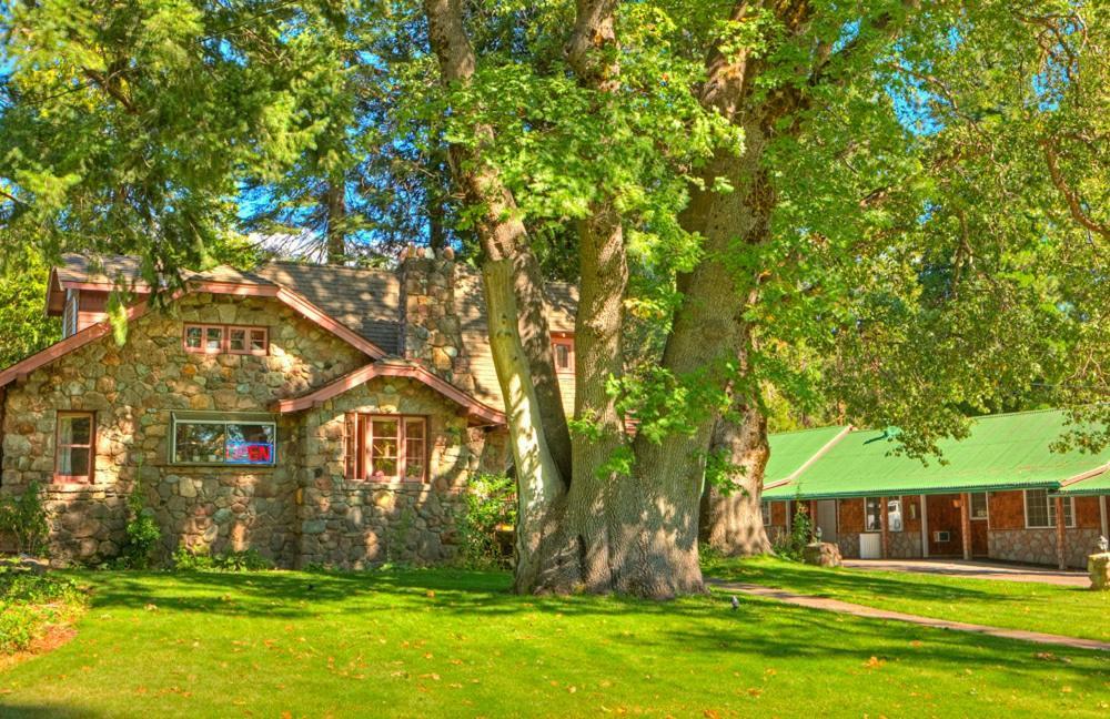Strawberry Valley Inn photo 9