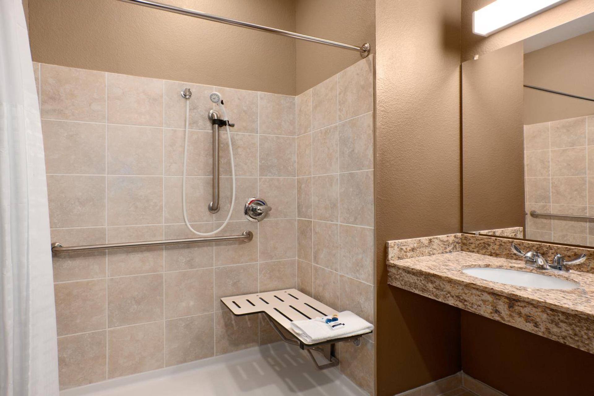 Microtel Inn & Suites Pleasanton photo 12