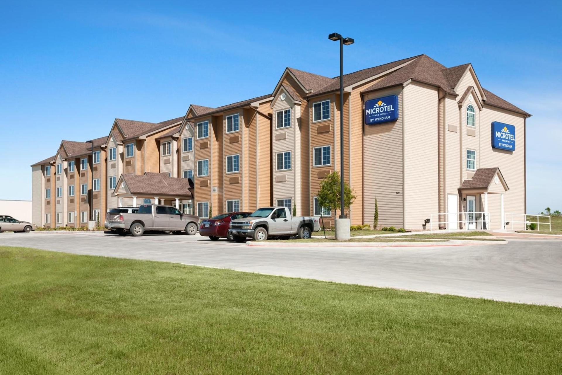 Microtel Inn & Suites Pleasanton photo 3