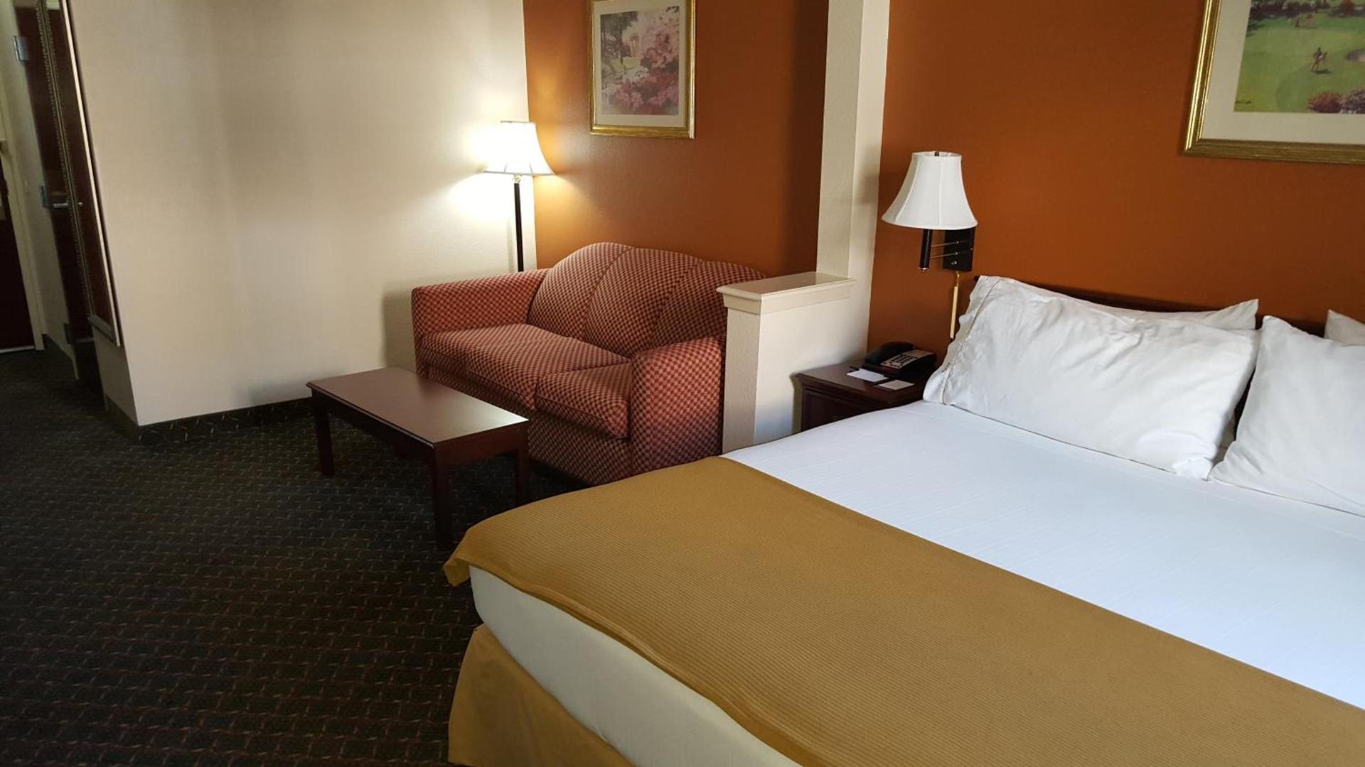 Country Inn & Suites by Radisson, Fort Worth West l-30 NAS JRB photo 52