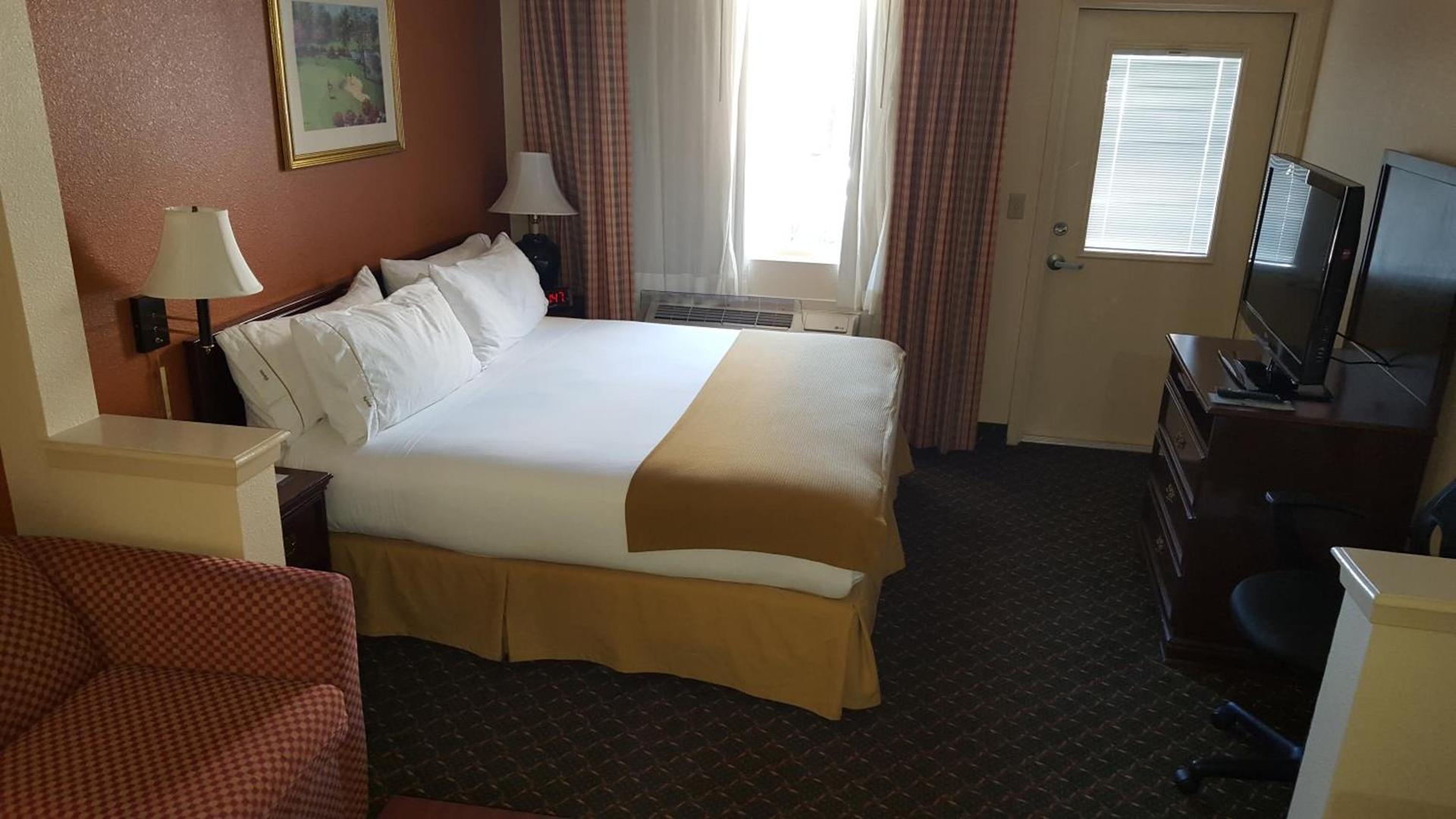 Country Inn & Suites by Radisson, Fort Worth West l-30 NAS JRB photo 53