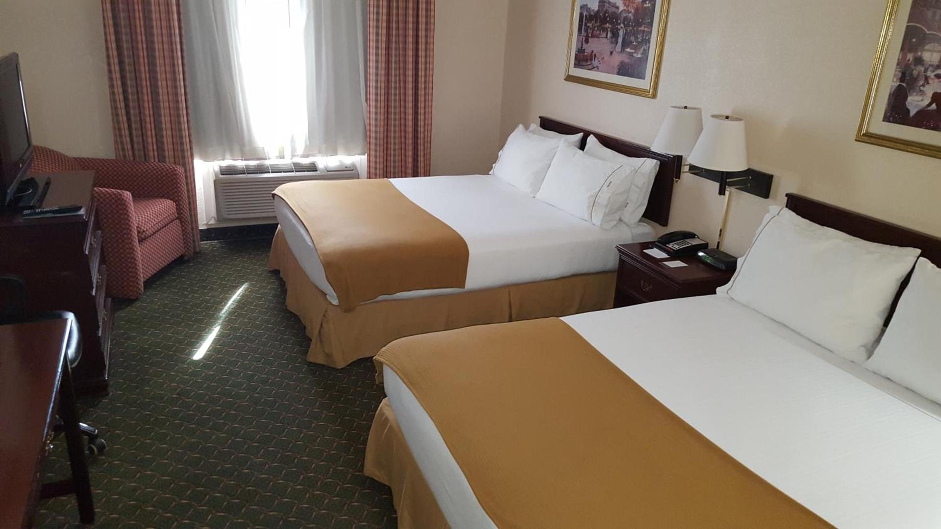 Country Inn & Suites by Radisson, Fort Worth West l-30 NAS JRB photo 56