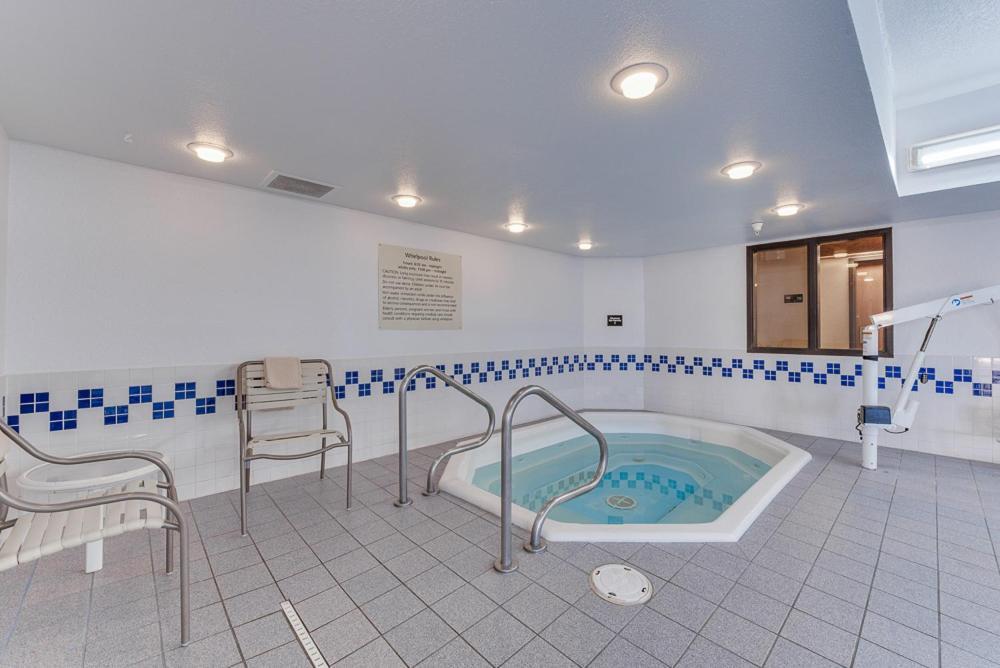 Baymont by Wyndham Oklahoma City/Quail Springs photo 6