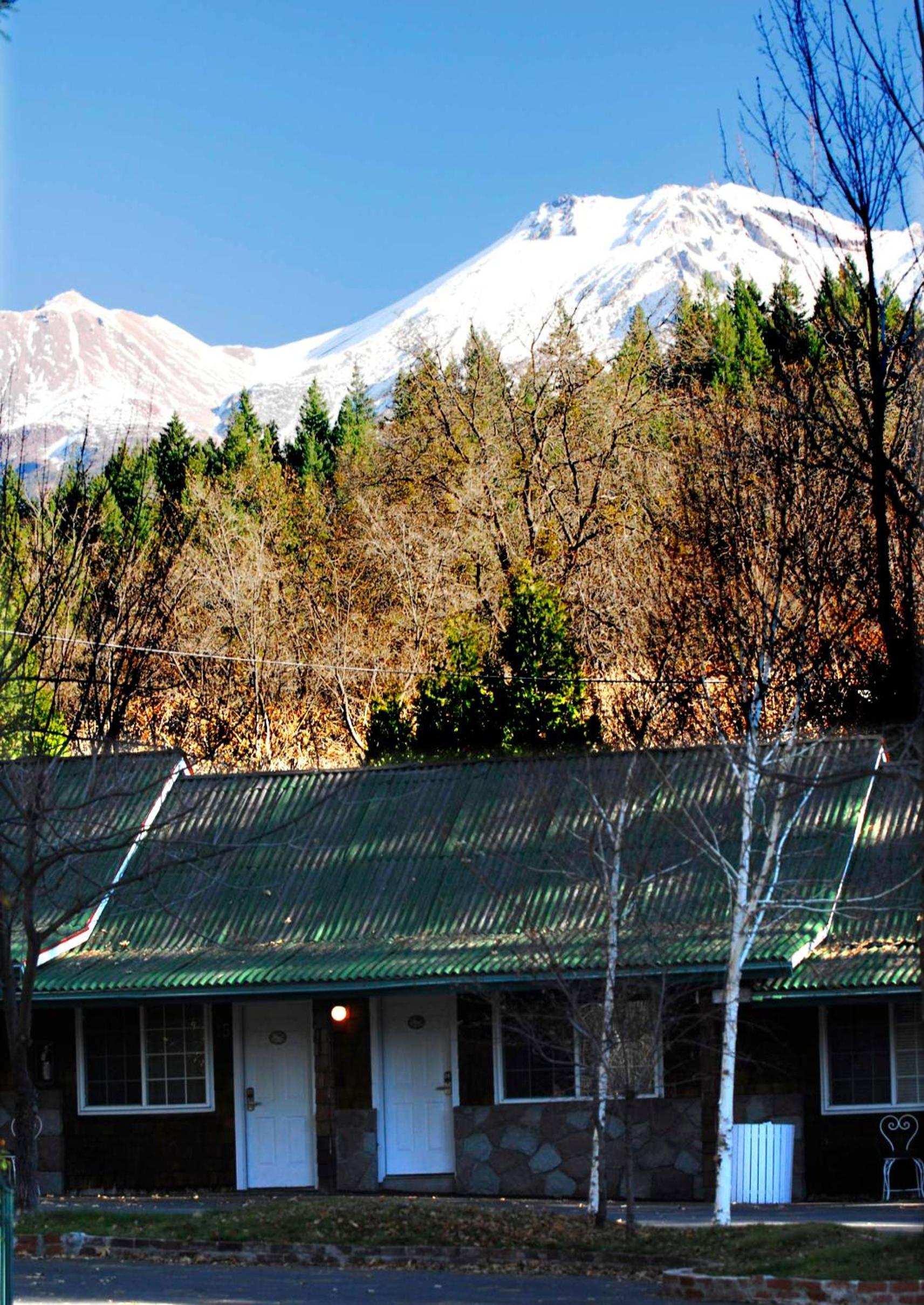 Strawberry Valley Inn photo 13