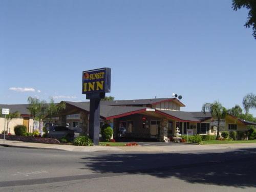 Sunset Inn Lake Oroville photo 7