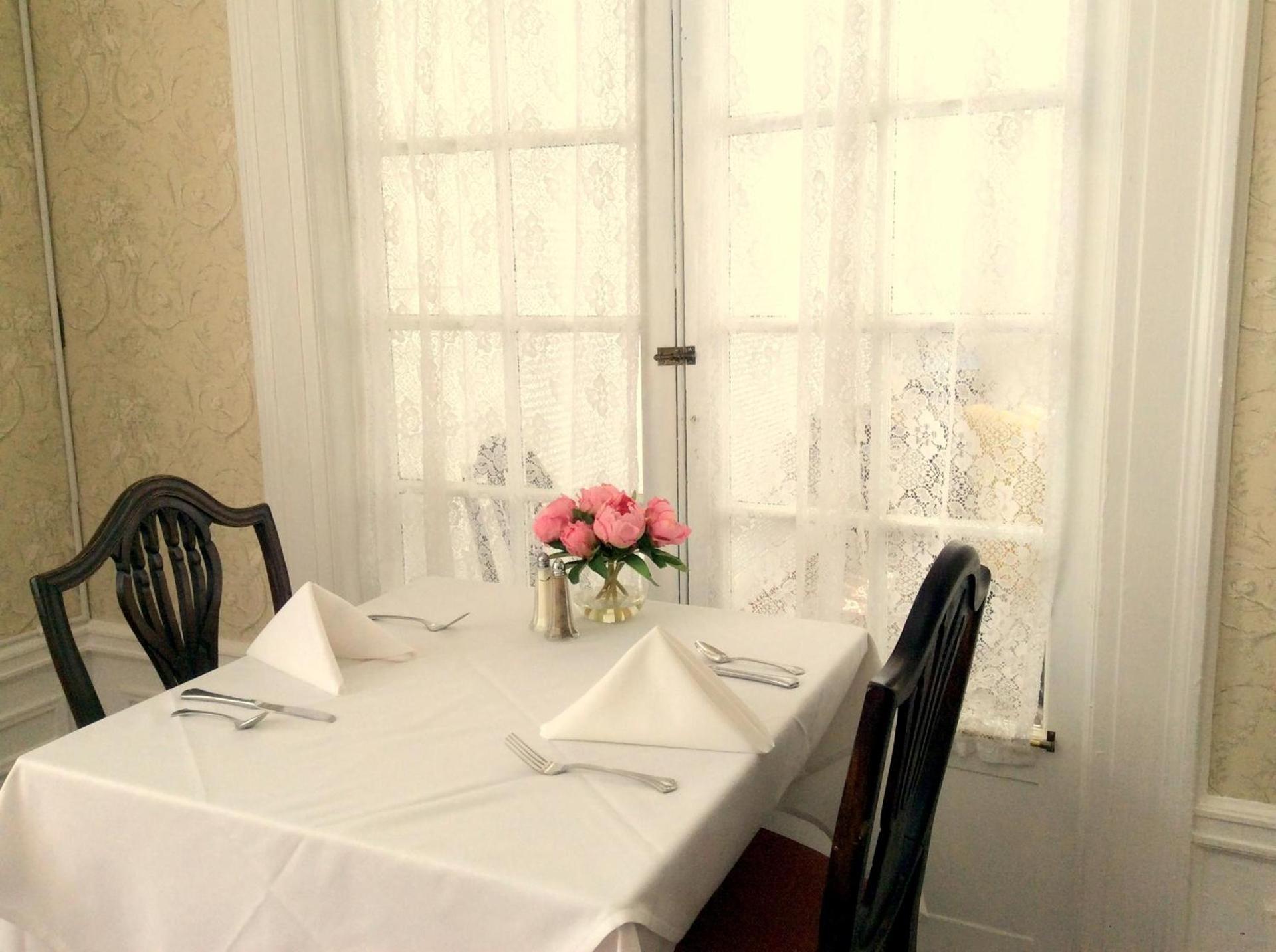 Four Chimneys Inn photo 58