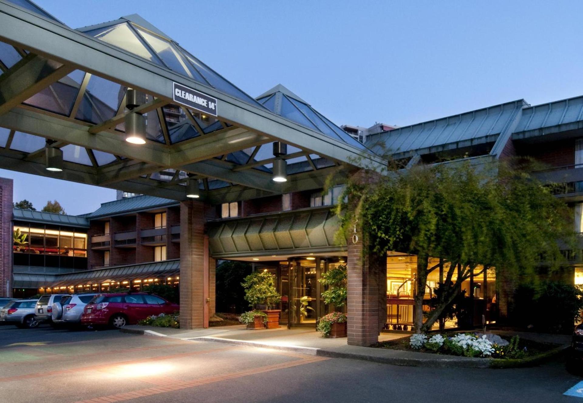 University Place Hotel and Conference Center photo 4