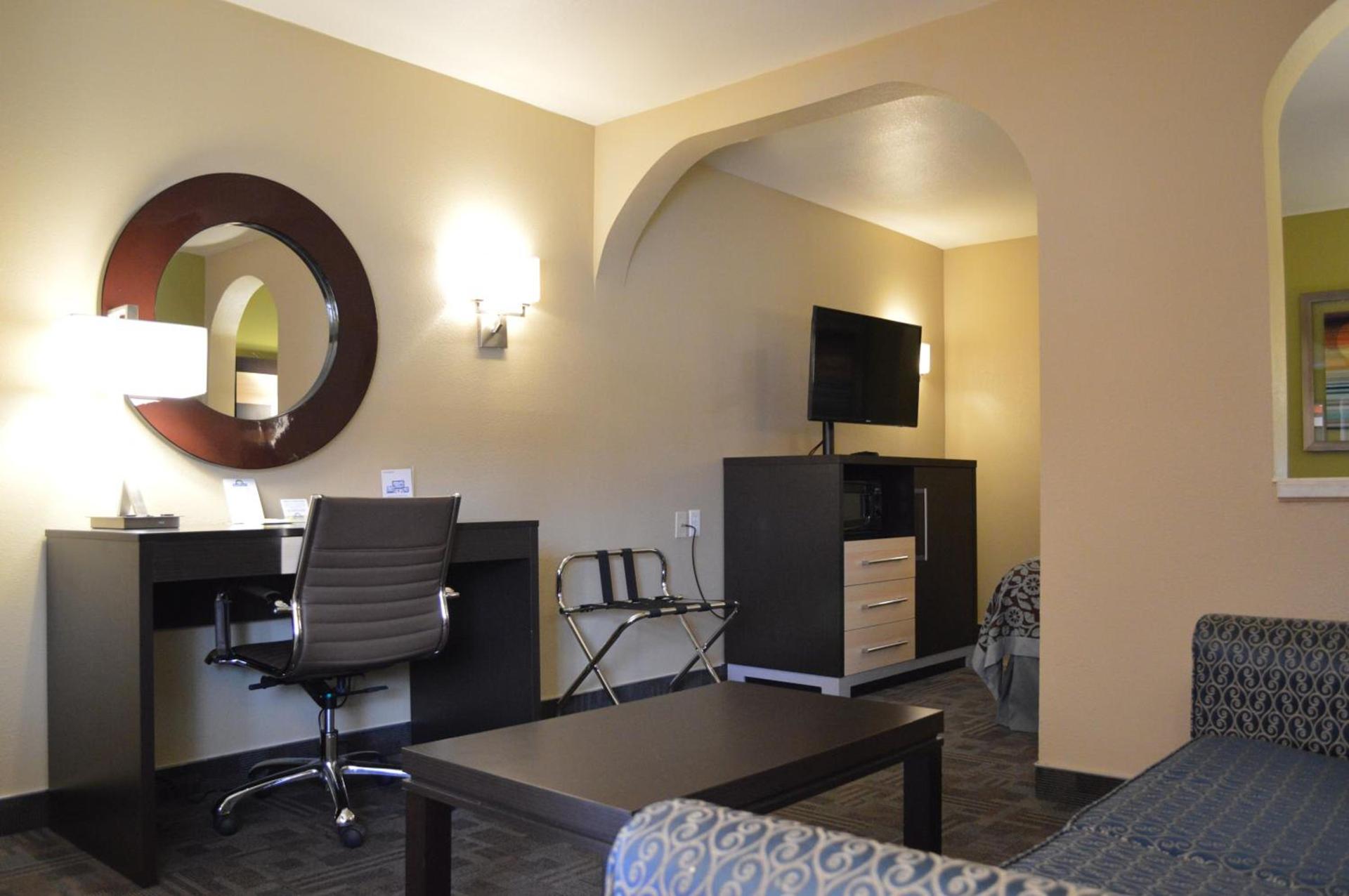 Days Inn by Wyndham Carlsbad photo 46