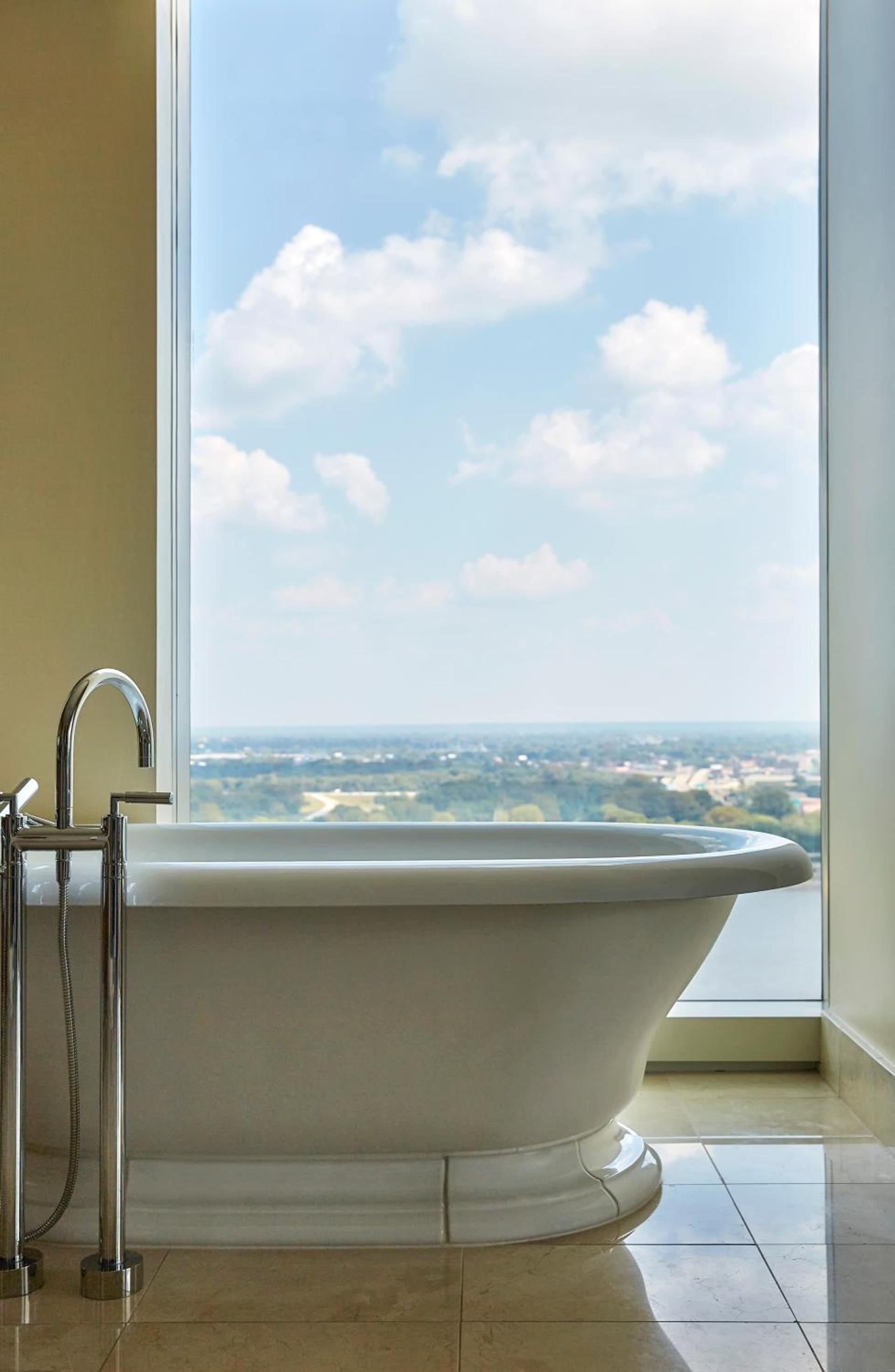 Four Seasons St. Louis photo 12