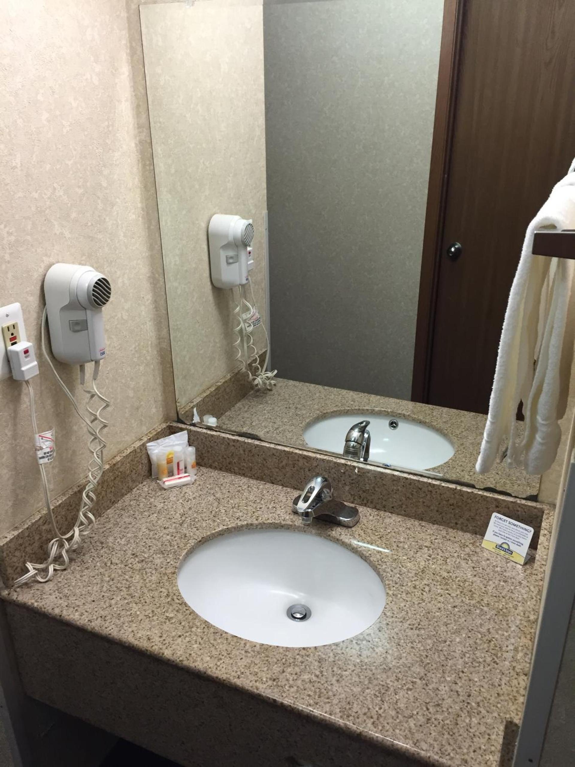 Days Inn by Wyndham Colby photo 27