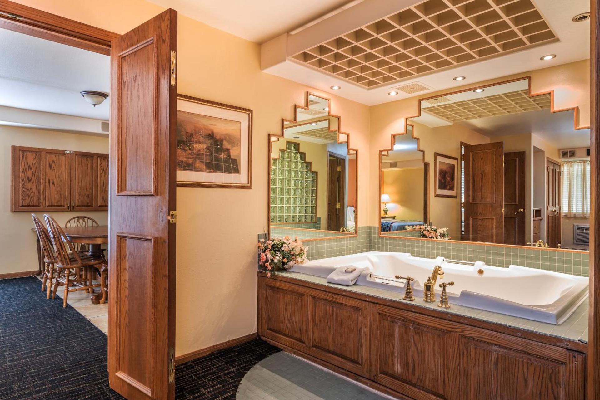 Howard Johnson by Wyndham Billings photo 42