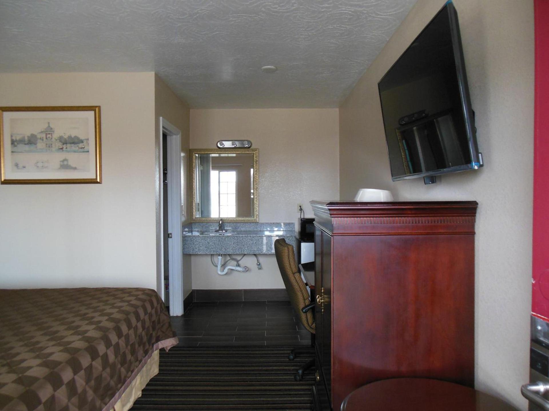 Route 66 Inn photo 20