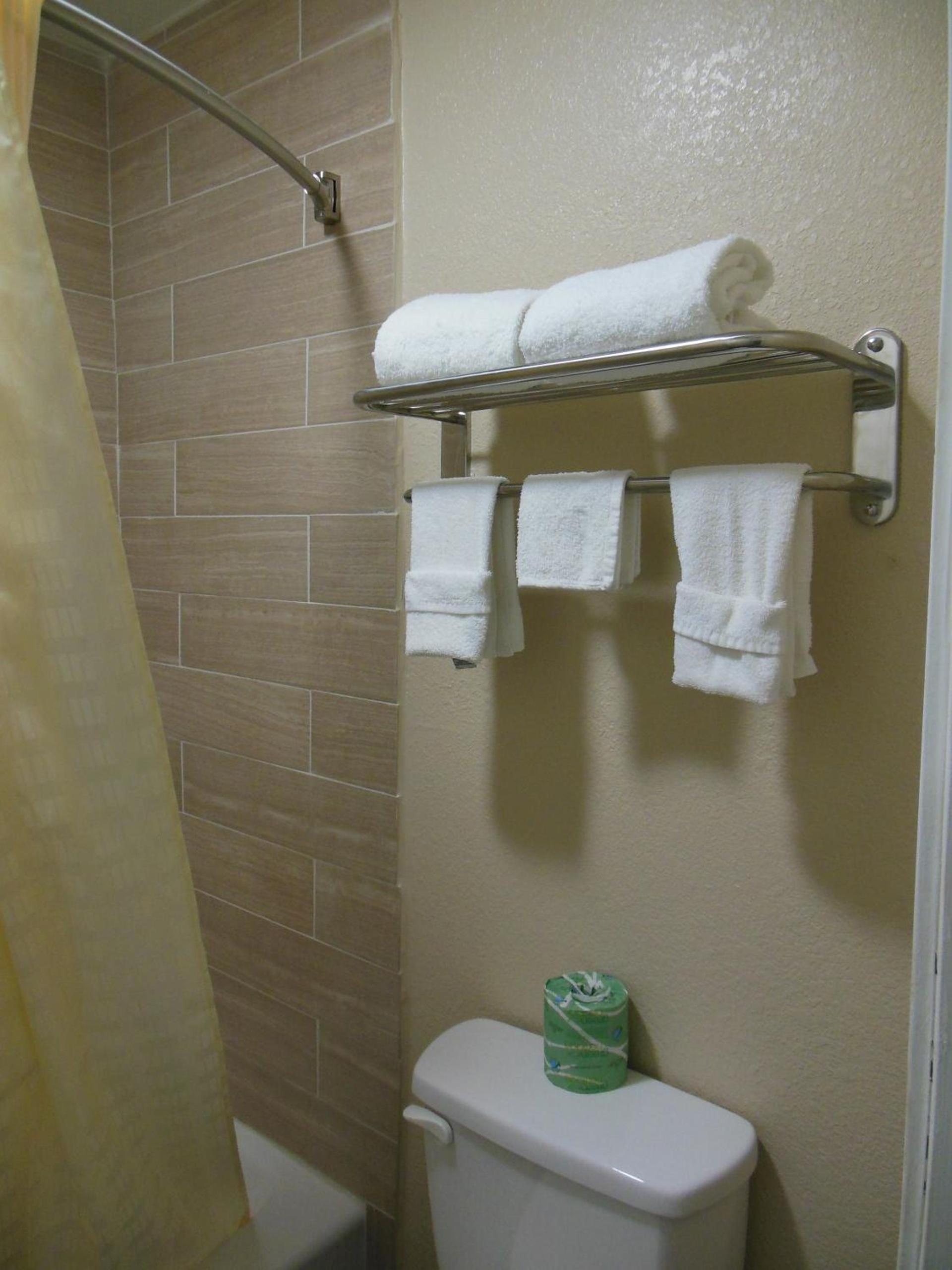 Route 66 Inn photo 25