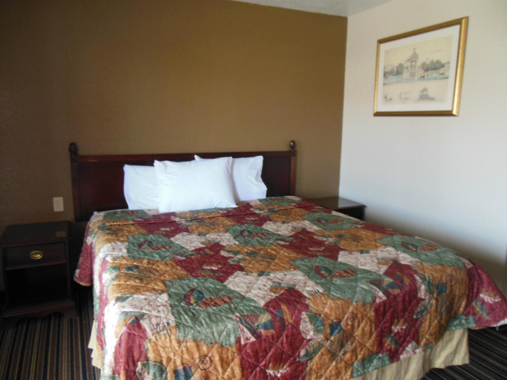 Route 66 Inn photo 26