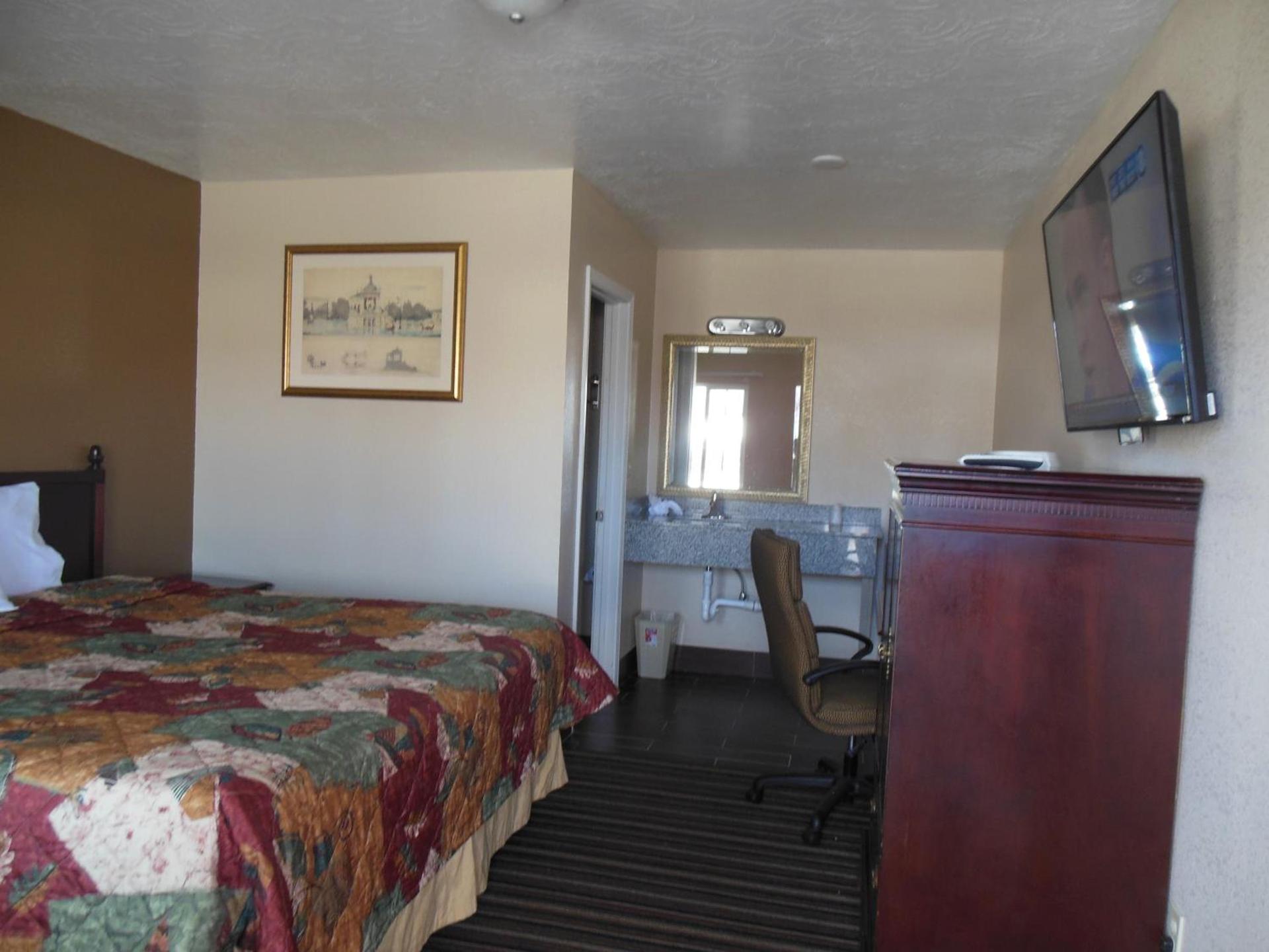 Route 66 Inn photo 28
