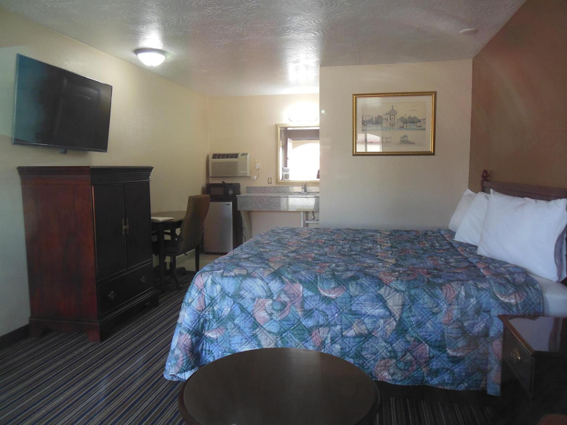 Route 66 Inn photo 43